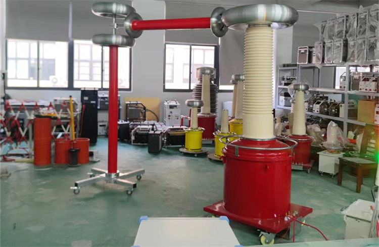 UHV(J) 無局放耐壓試驗裝置(圖1) UHV(J) 無局放耐壓試驗裝置(圖1)