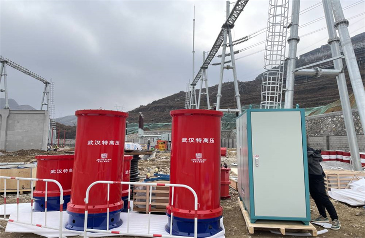 UHV(W) 無局放變頻諧振試驗系統總體介紹(圖1) UHV(W) 無局放變頻諧振試驗系統總體介紹(圖1)