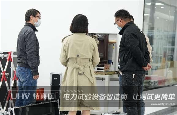 貴客臨門(mén)!熱烈歡迎江蘇客戶(hù)來(lái)訪特高壓電力實(shí)地考察(圖1) 貴客臨門(mén)!熱烈歡迎江蘇客戶(hù)來(lái)訪特高壓電力實(shí)地考察(圖1)